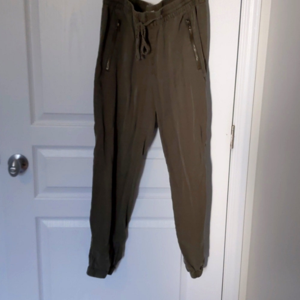 Lucky Brand elastic khaki pants